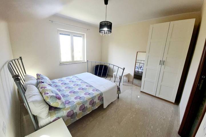 Gîte pour 6 personnes, avec jardin à Atina - 4