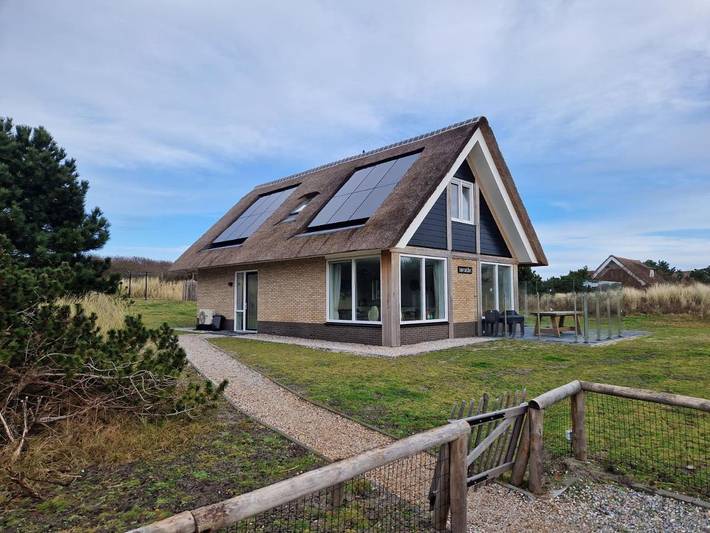 Villa voor 6 personen, with Terras and Tuin as well as Uitzicht op Ameland