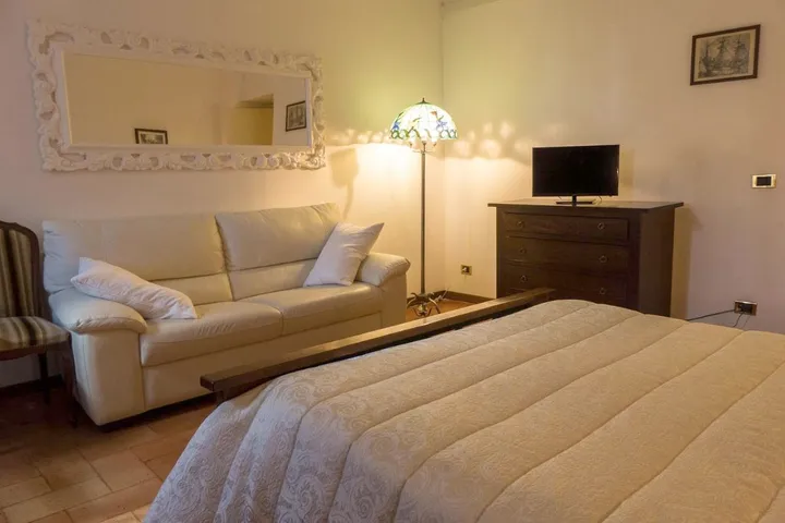 Hotel per 4 persone, con giardino e piscina nonché panorama, con animali domestici - 1