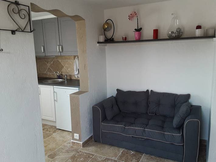 Gîte pour 2 personnes, avec jardin et terrasse à Peyroules - 4