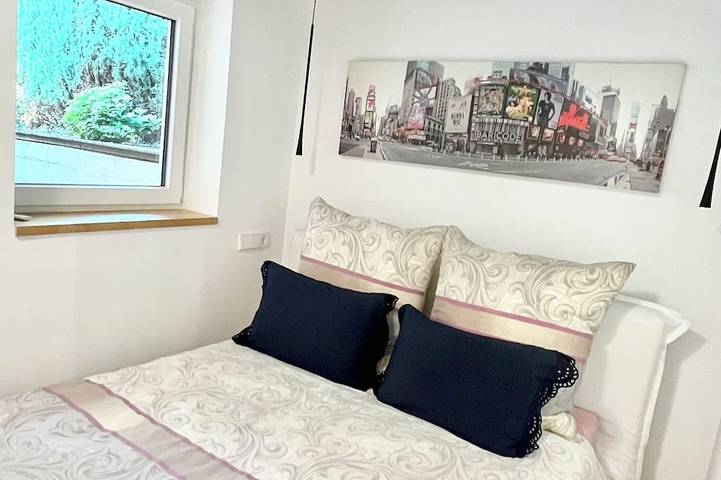 Ferienwohnung für 4 Personen, mit Whirlpool und Garten in Karlsruhe - 2