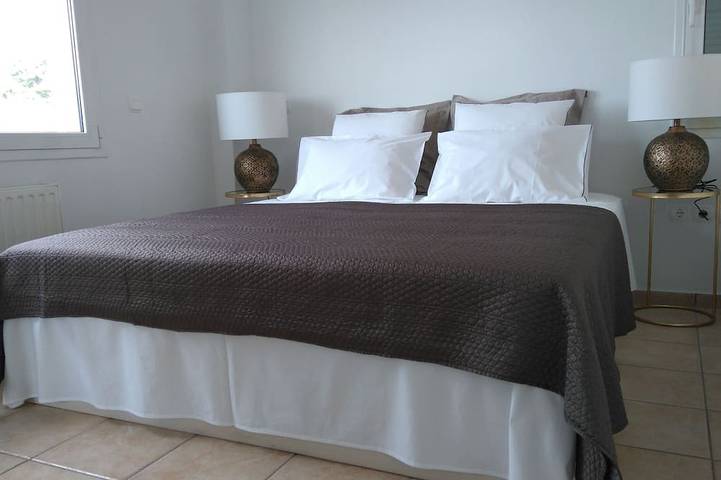 Location de vacances pour 7 personnes, avec jardin dans Saronida - 4