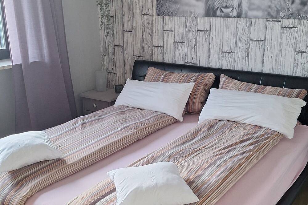 Ganze Wohnung, Gemütliche Ferienwohnung 90 qm mit Balkon und schöner  Aussicht . in Modautal, Südhessen