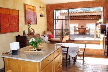 Location de vacances pour 6 personnes dans Office De Tourisme De Nyons