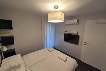 Villa für 8 Personen in Balatonakarattya, Balatonalmádi und Umgebung, Bild 2