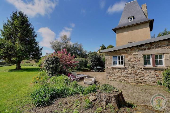 Gîte pour 3 personnes, avec vue ainsi que jardin et terrasse à Saint-Méloir-des-Ondes - 2