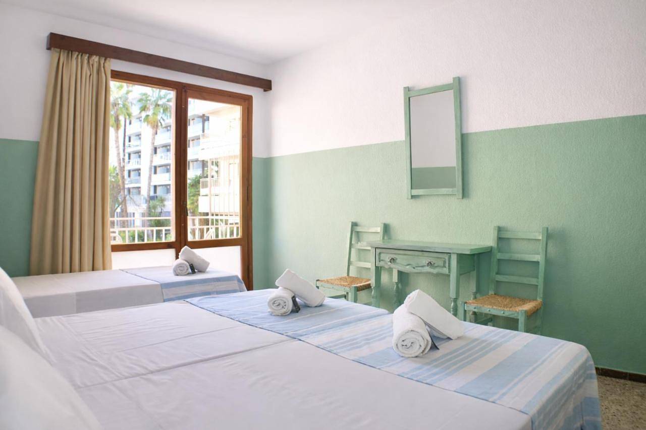 Hostal Santa Ana in Central Lloret de Mar, Lloret de Mar