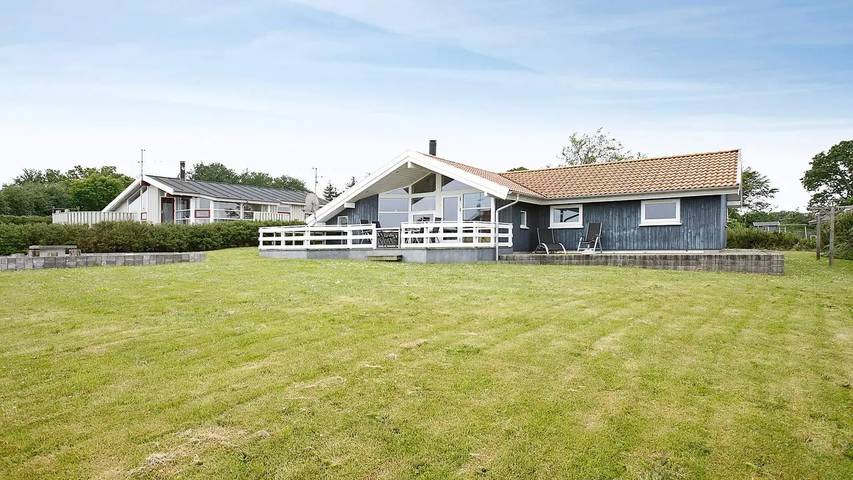 Ferienhaus für 11 Personen, mit Whirlpool und Terrasse sowie Sauna in Himmerland