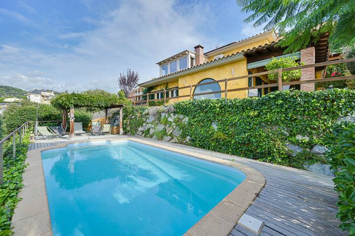 Chalet para 10 personas, con terraza en Maresme - 3