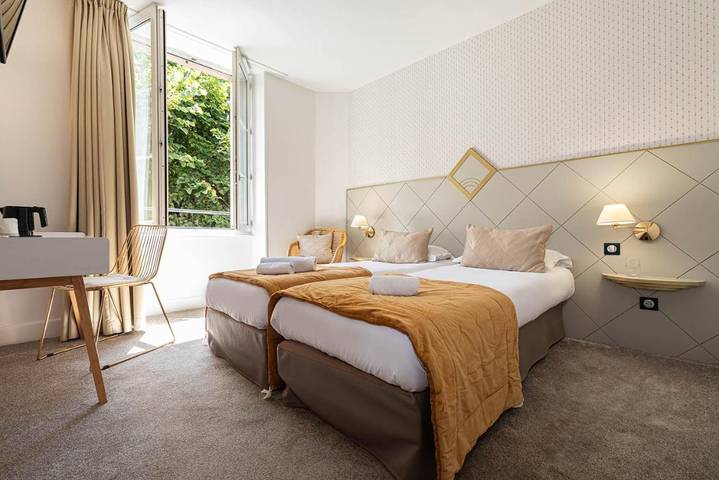 Hôtel pour 2 personnes, avec Terrasse et Jacuzzi ainsi que Jardin et Sauna à Le Puy-en-Velay