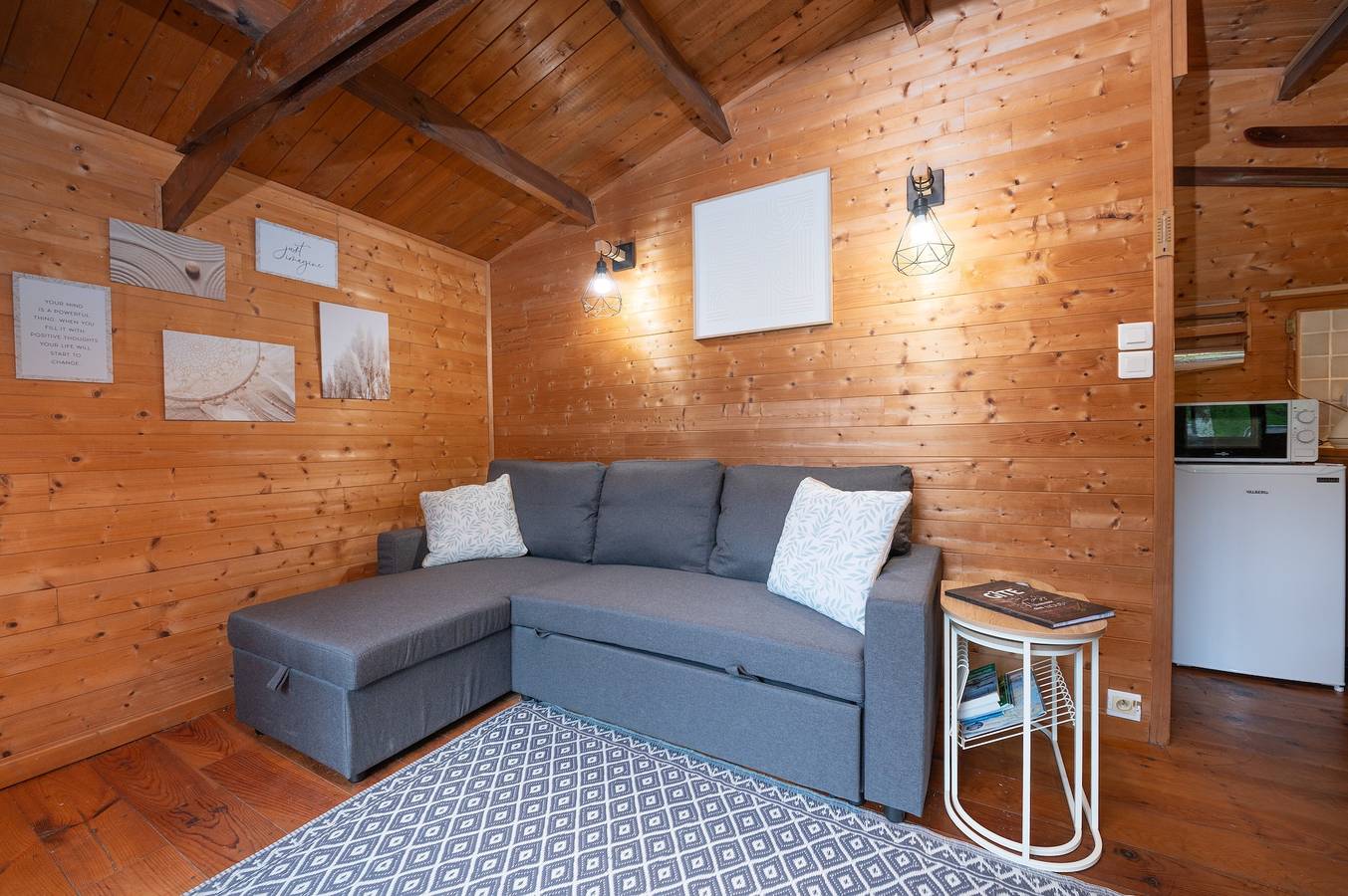 Maison de vacances « Chalet » avec terrasse privée et jardin commun in Guilligomarc'h, Région de Quimper