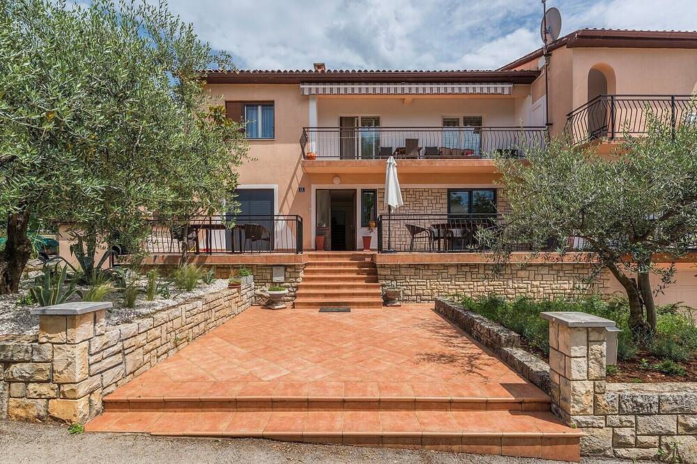Entire apartment, Apartment Zrnic IV with City View in Poreč, Grad Poreč