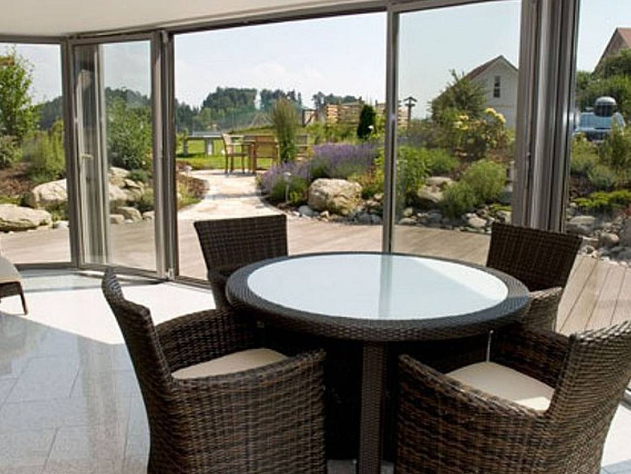 Ganze Wohnung, Haus Sonnenschein - Ferienwohnung Spatzennest, 70 qm, Balkon, 2 Schlafzimmer, max. 5 Personen in Tettnang, Region Bodensee-Oberschwaben