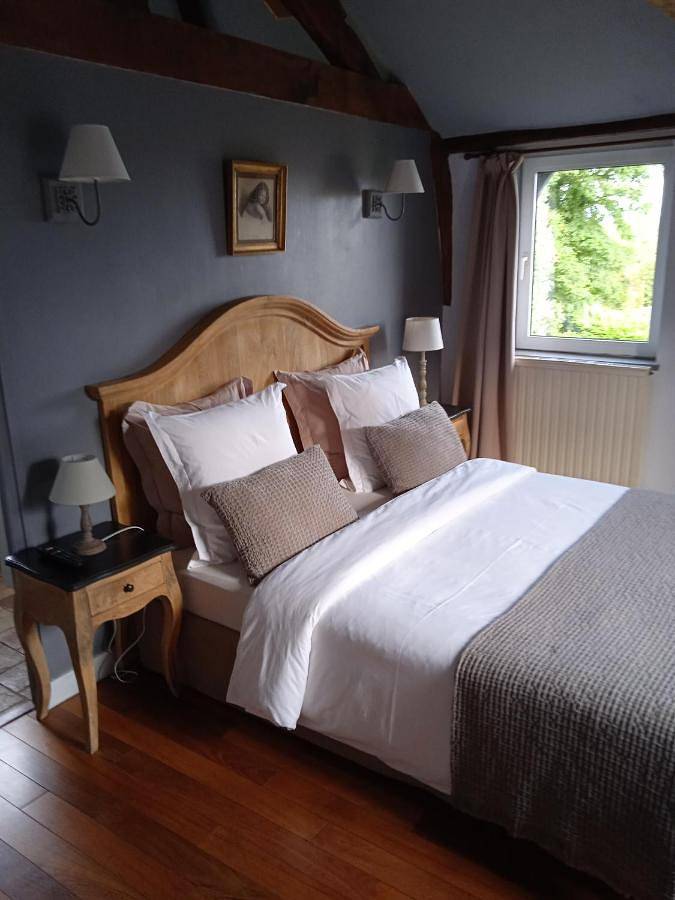 Chambre d’hôte pour 3 personnes, avec vue et piscine ainsi que terrasse et jardin à Honfleur - 3