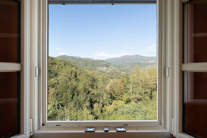 Casa vacacional 'Villa Roncacccio' con vistas a la montaña, Wi-Fi y aire acondicionado in Borgo a Mozzano, Provincia de Lucca