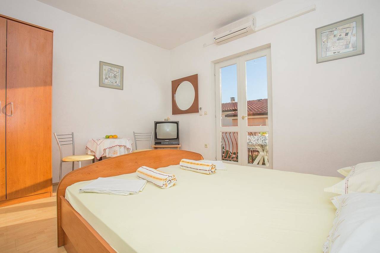 Ganze Wohnung, Ferienwohnung Nuic A2 in Makarska, Makarska Riviera