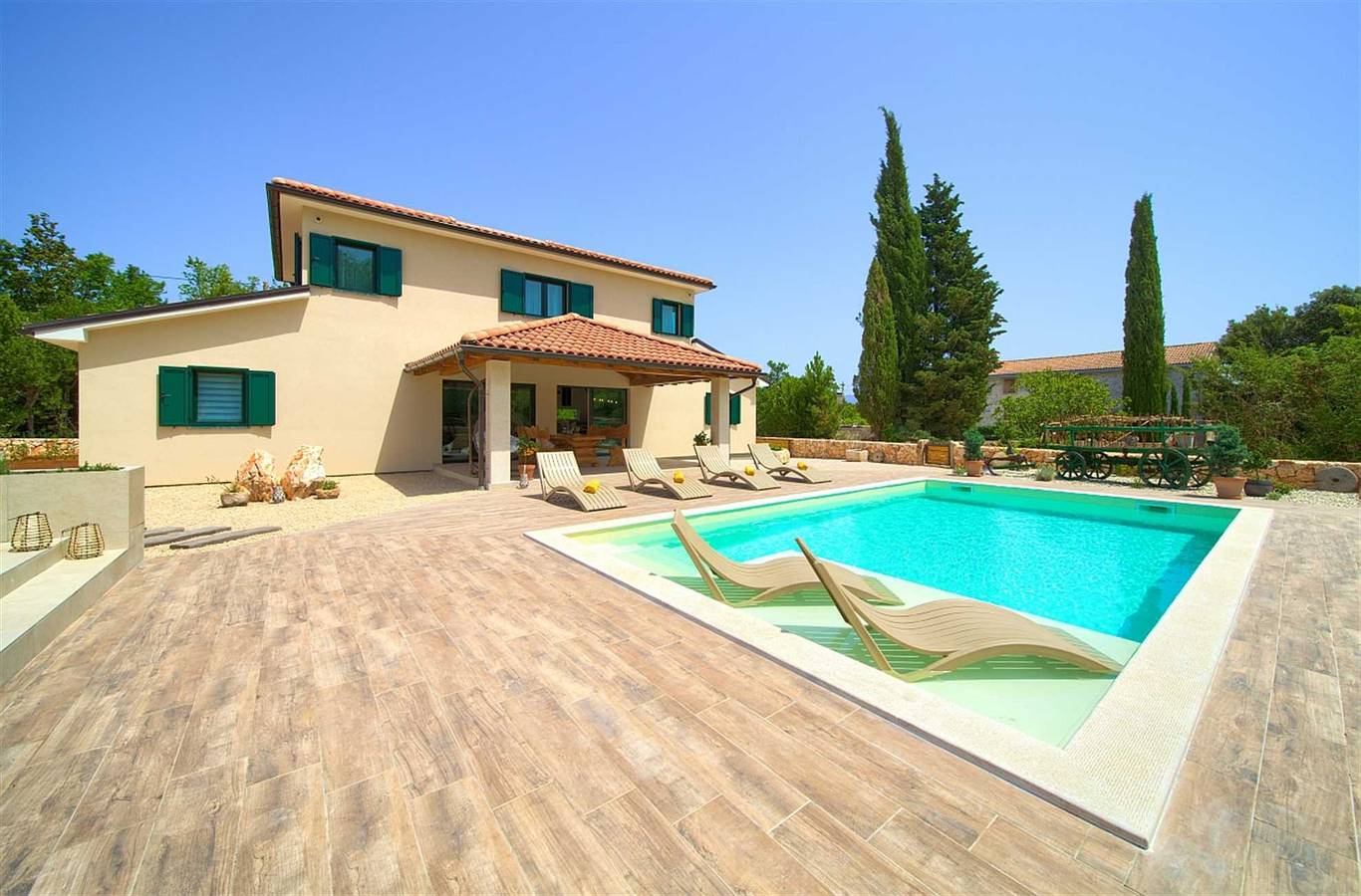 Schöne Villa Green Pearl mit beheiztem Pool in Gostinjac, Krk