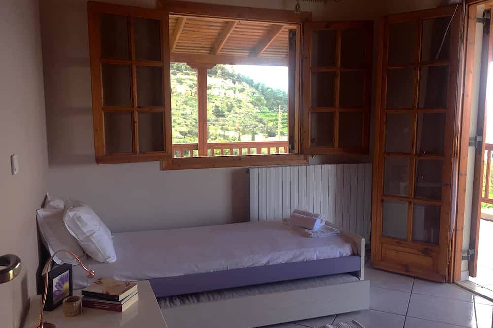 Luxuriöse Privatvilla mit großem Pool und herrlicher Aussicht in Petalou, Korinthia