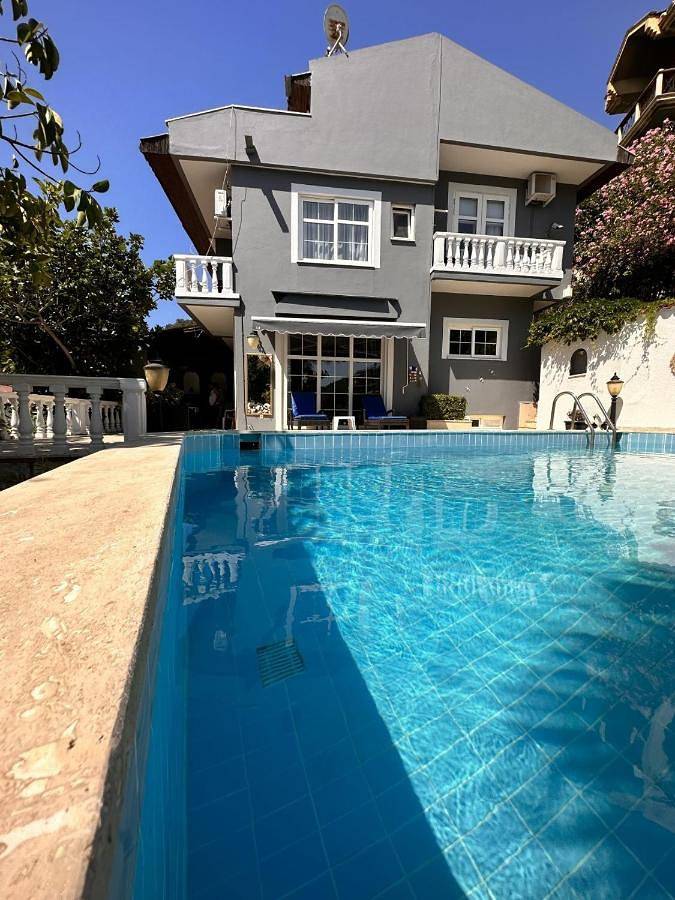 Villa pour 8 personnes, avec jardin ainsi que piscine et vue, animaux acceptés à Marmaris - 3