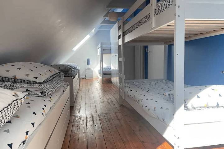 Domaine Peulven – Maison 22 pers., plage à pied, pièce à vivre 80 m², 4 Sdb in Plestin-les-Grèves, Ceinture Dorée