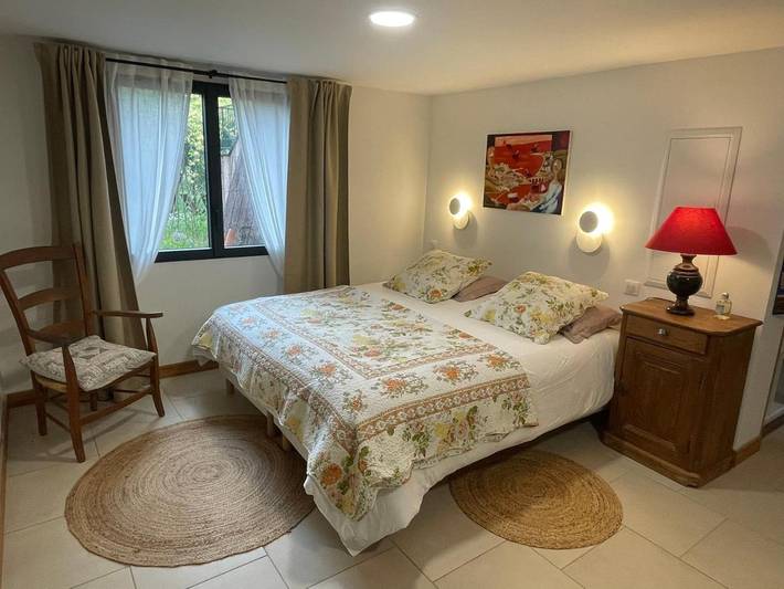 Location de vacances pour 2 personnes, avec Terrasse ainsi que Jardin et Vue à Camarès - 2