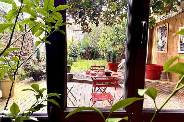 Gîte pour 4 personnes, avec jacuzzi et jardin dans Basilique Saint-Seurin de Bordeaux