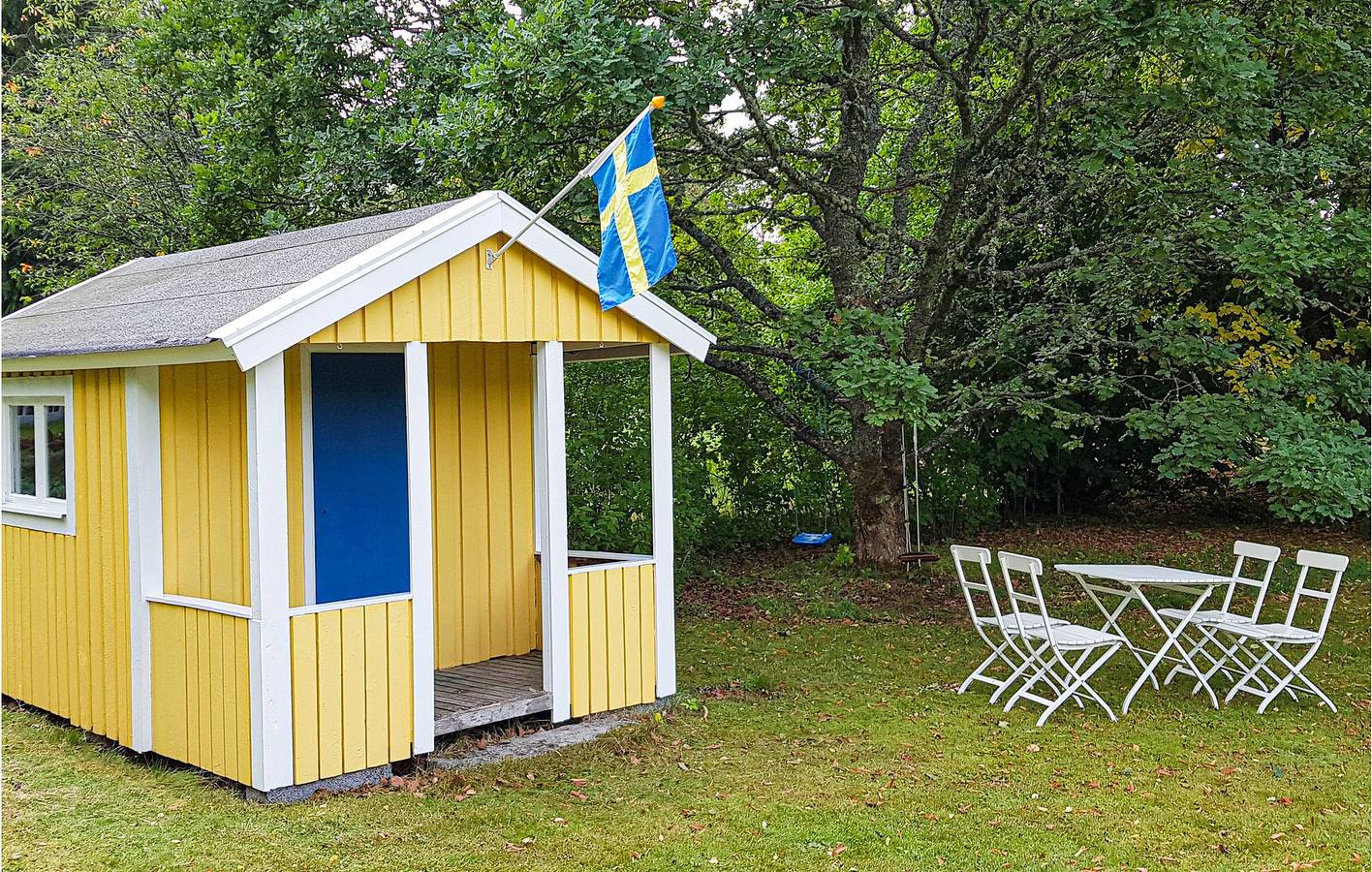 Hus för 6 Personer med trädgård in Vättern