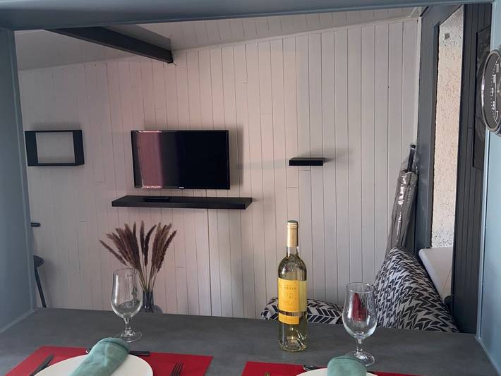 Ferienhaus für 4 Personen, mit Pool und Terrasse, mit Haustier