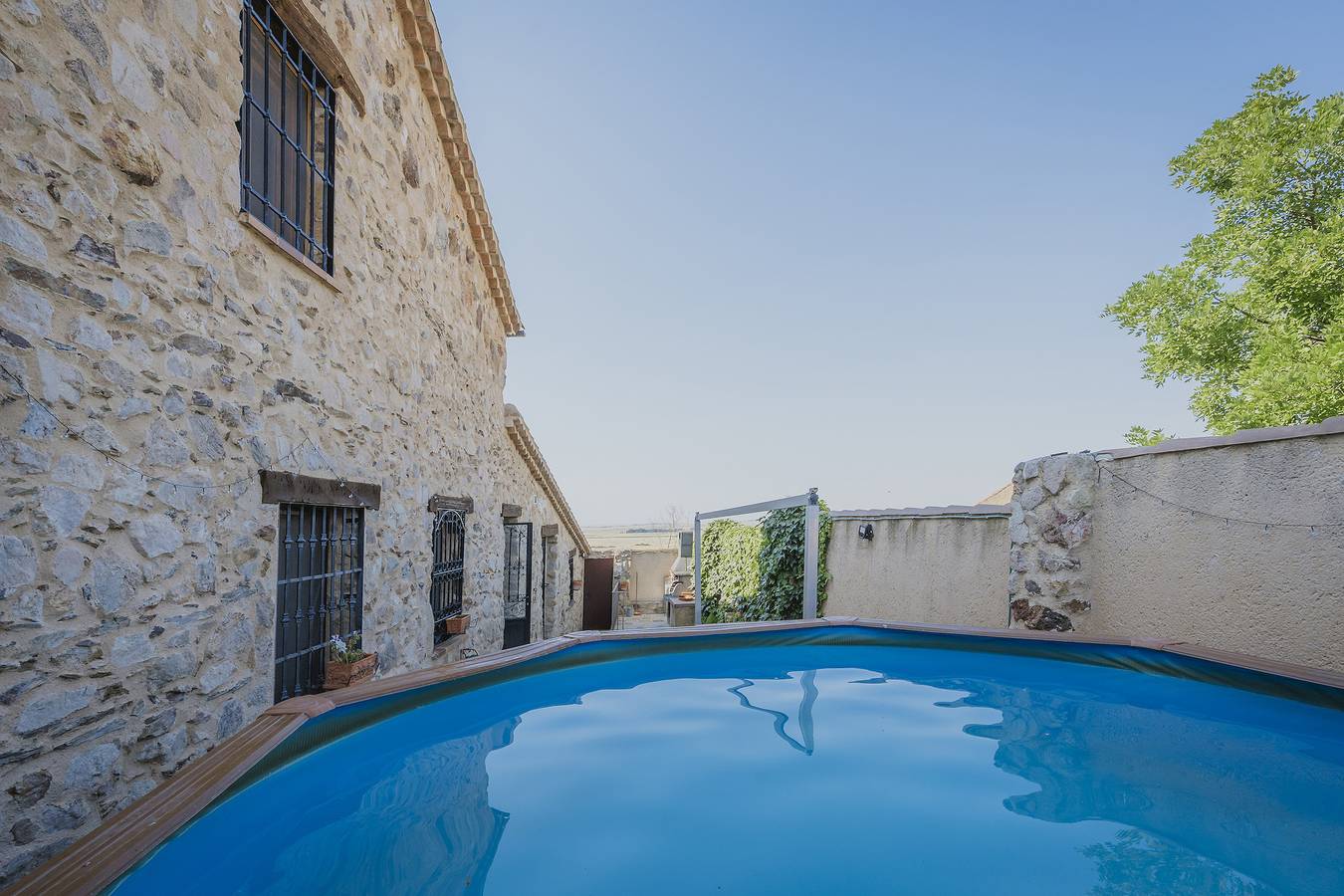 Casa rural 'Camino Del Prado' con vistas a la montaña, piscina privada y Wi-Fi in Santa María la Real de Nieva, Provincia de Segovia