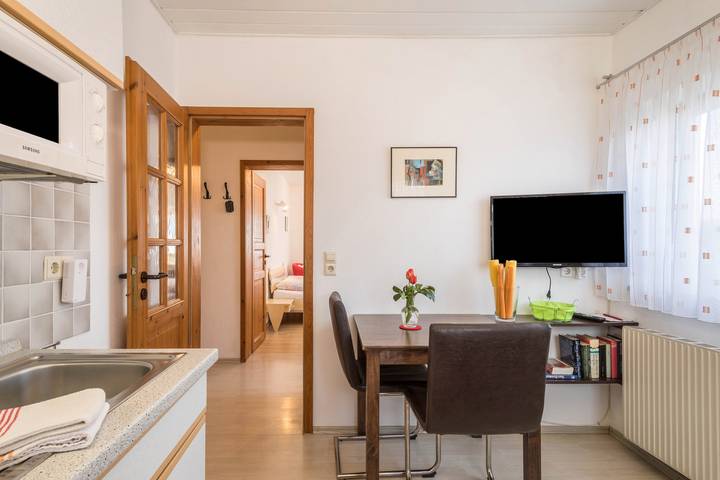 Ganze Wohnung, Ferienwohnung "Schneider" am Bodensee mit Wlan, Terrasse & Garten in Kressbronn am Bodensee - Gattnau, Kressbronn am Bodensee