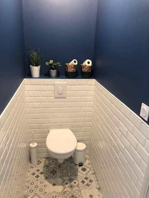 Location de vacances pour 7 personnes, avec vue ainsi que piscine et jardin à Salles - 3