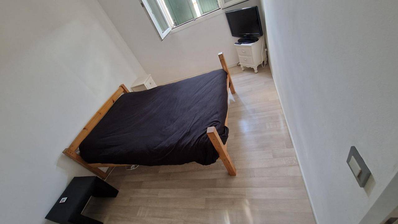 Two-Bedroom House in Arnage, Sarthe