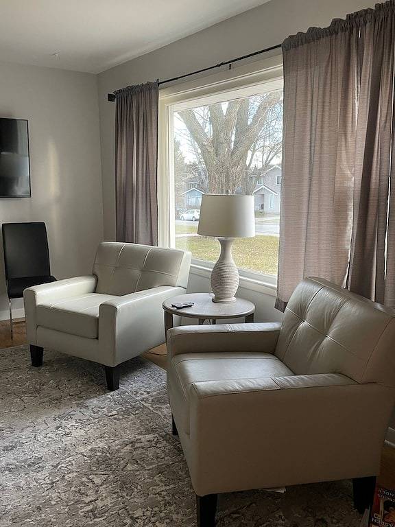 Tranquil Home in Beautiful Setting in Ames (IA), Story County