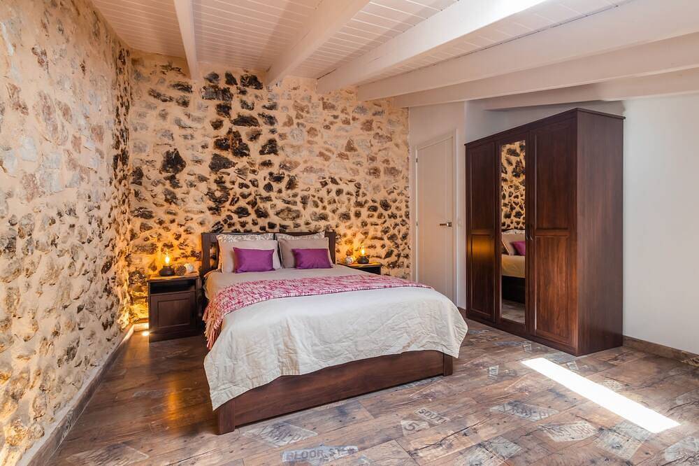 Can Pedro - authentic town house in Petra, Majorca Center