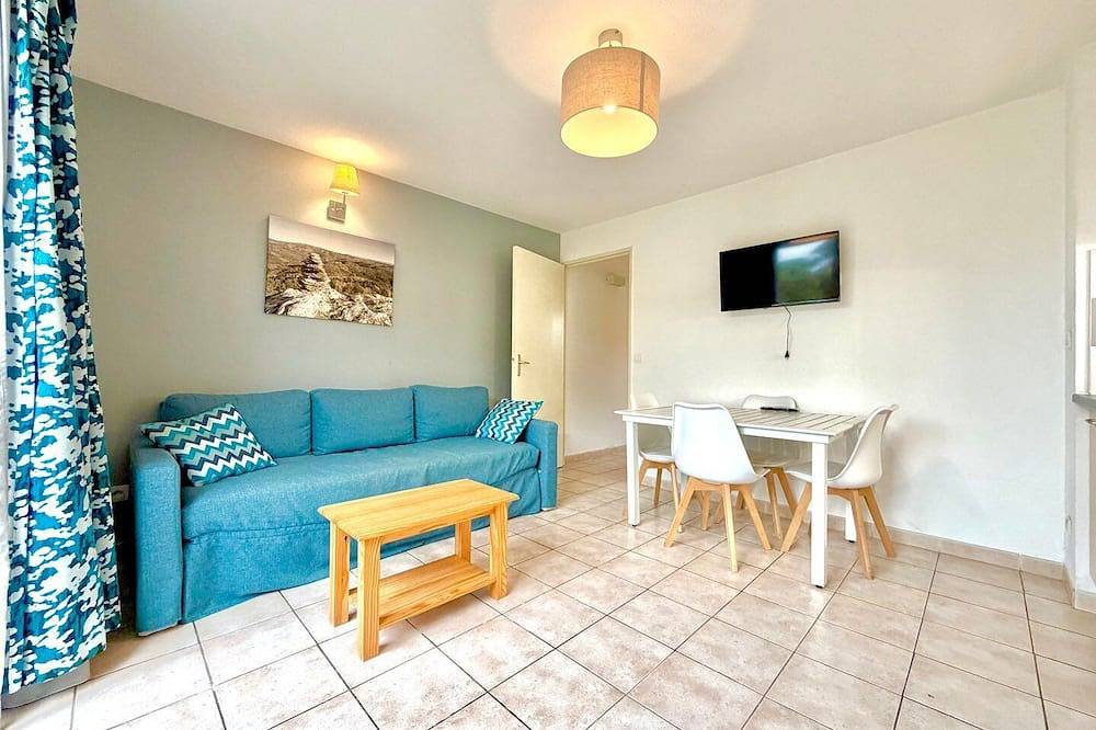 Entire apartment, Côté Terrasses, 4 pers Piscine à Calvisson in Calvisson, Mediterranean Coast (France)