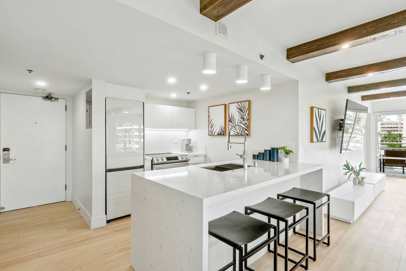 Ganze Wohnung, Spacious Ilikai 2Bdrm w/ Ac, Kitchen, Wifi, Pool in Waikiki Beach, Honolulu