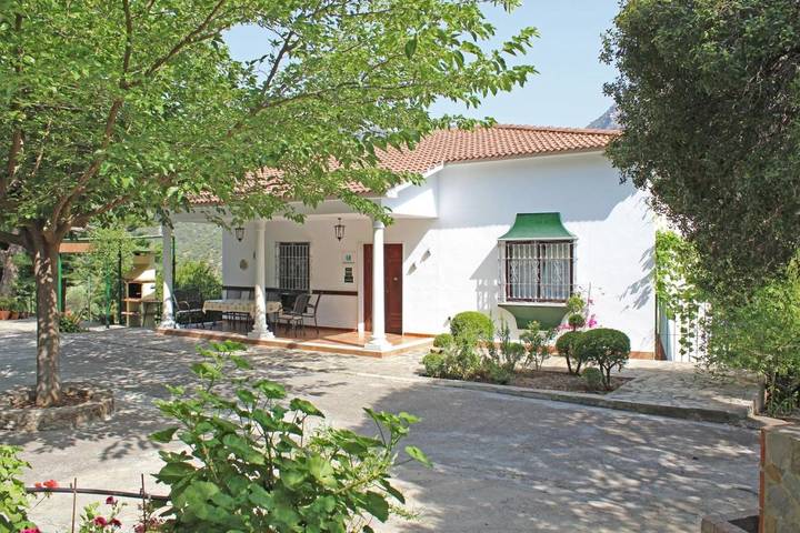Casa de vacaciones para 10 personas, con vistas además de piscina y jardín en Parque natural de Los Alcornocales - 4