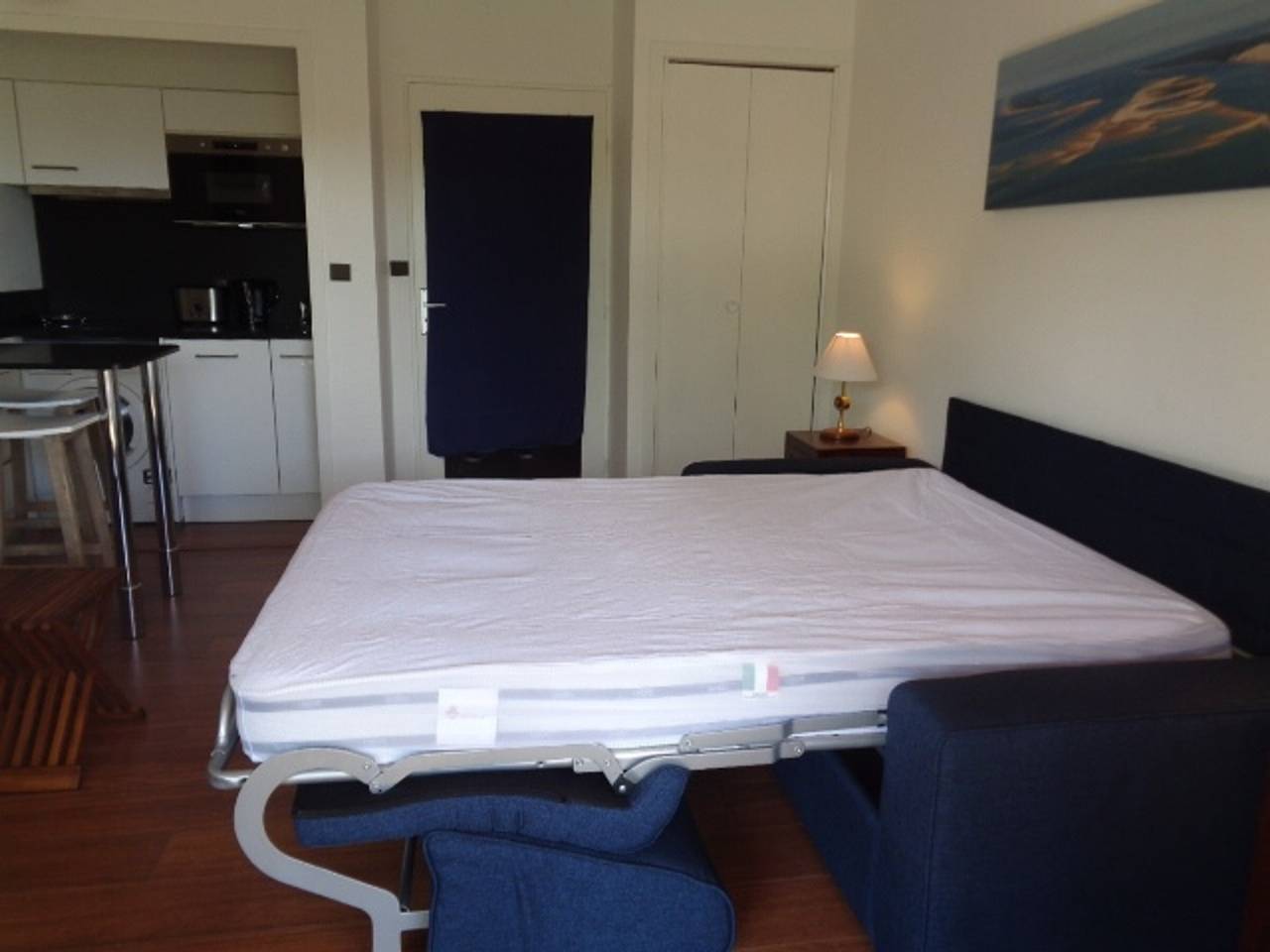 Studio entier, Studio confortable avec balcon, parking privé et Wi-Fi, à 200m de la plage d'Eyrac in Arcachon, Région d'Arcachon