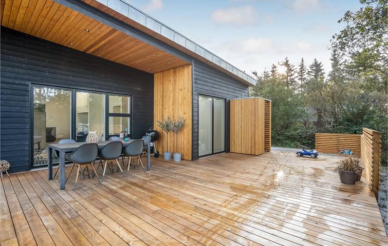 Ferienhaus für 8 Personen, mit Terrasse und Garten in Esbjerg