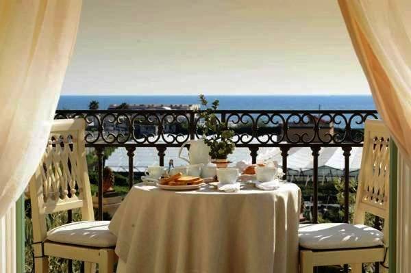 Deluxe Double Room with Balcony and Sea View in Ercolano, Parc national du Vésuve