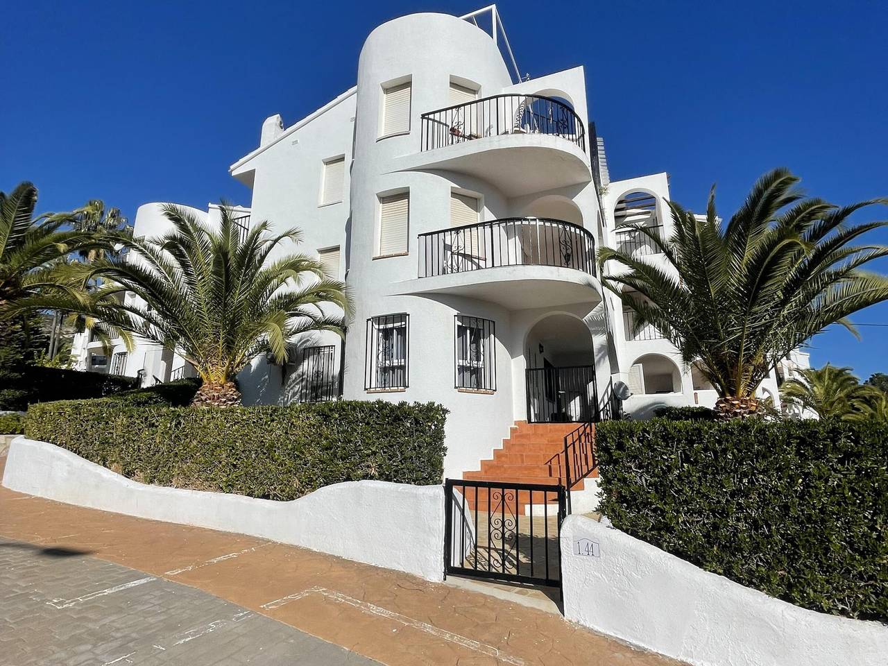 Entire apartment, Charming 2-Bedroom Apartment near Sierra de Irta Park in Peñíscola in Peñiscola, Costa del Azahar