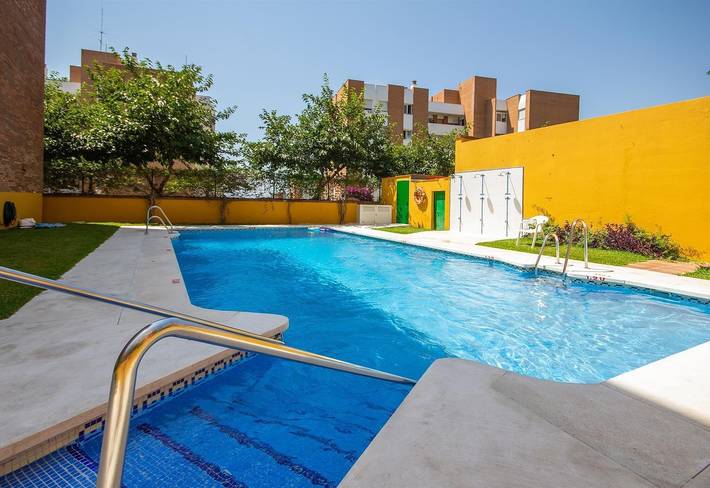 Entire apartment, Beautiful Renovated Apartment with Sea View, Pool in Benalmádena, Costa del Sol