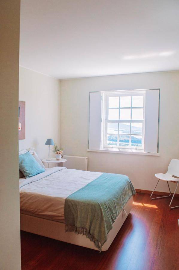 Location de vacances pour 6 personnes, avec terrasse ainsi que piscine et jardin, animaux acceptés à Vila Nova de Cerveira - 4