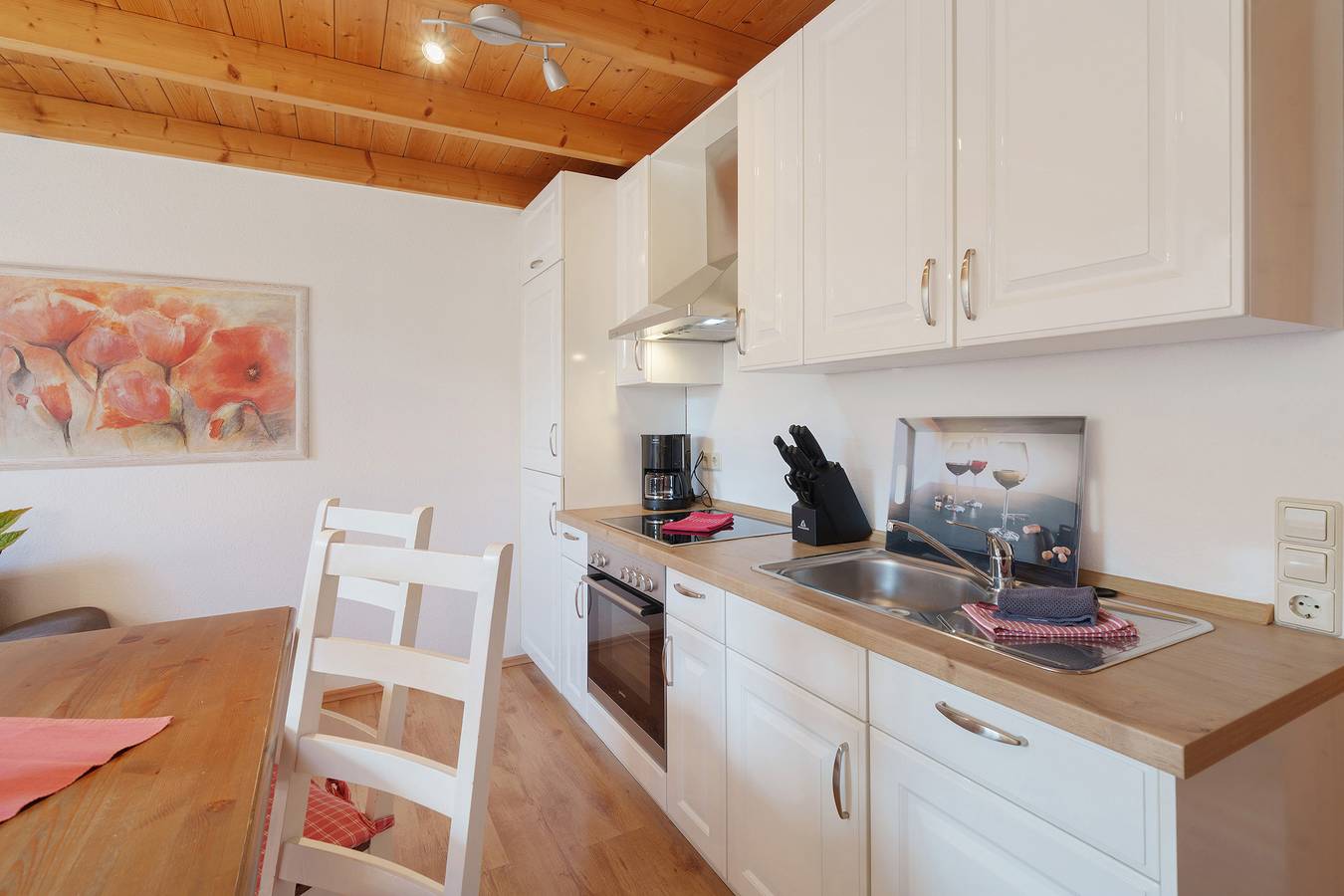 Ganze Wohnung, Ferienwohnung '3, 65 Qm, Balkon' mit Gemeinschaftspool, Privatterrasse und Wi-Fi in Vogtsburg im Kaiserstuhl, Kaiserstuhl
