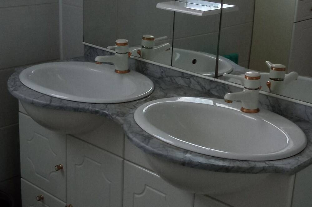 Petite maison du Midi in Saint-Laurent-de-la-Salanque, Côte d'Améthyste