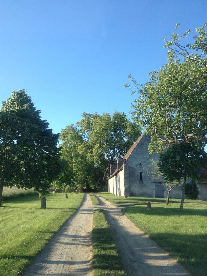 Location de vacances pour 8 personnes, avec jardin ainsi que vue et piscine à Savonnières - 2