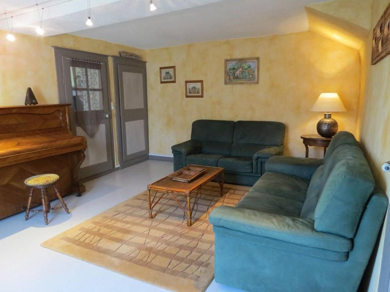 Familienferienhaus in Burgund, nahe Weinberge, 3 Schlafzimmer, Kamin in Vézannes, Region Avallon
