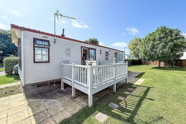 Static caravan for 6 people in The Broads