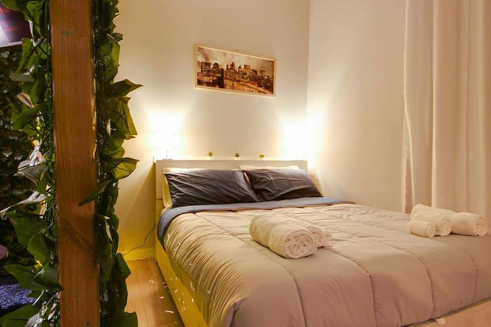 Entire apartment, ⭐️⭐️⭐️⭐️⭐️ The Garden - Old Town - Free Parking + Wi-Fi in Reggio nell'Emilia, Reggio Emilia Province