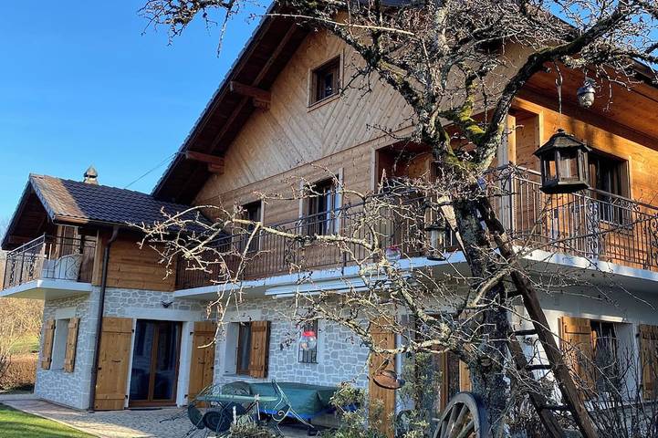 Gîte pour 5 personnes, avec balcon et jardin dans Saint-Cergues